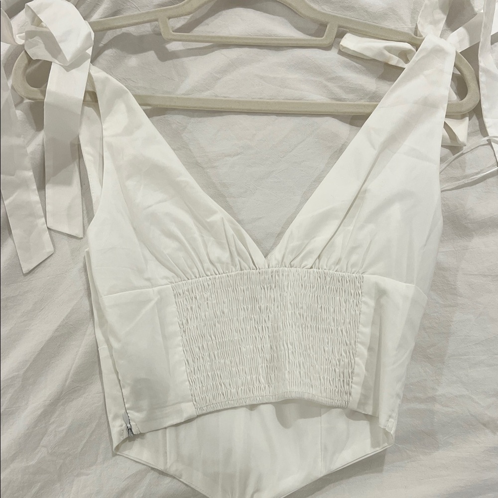 Elegant White Tie-Shoulder Tank Top - Picture 2 of 5